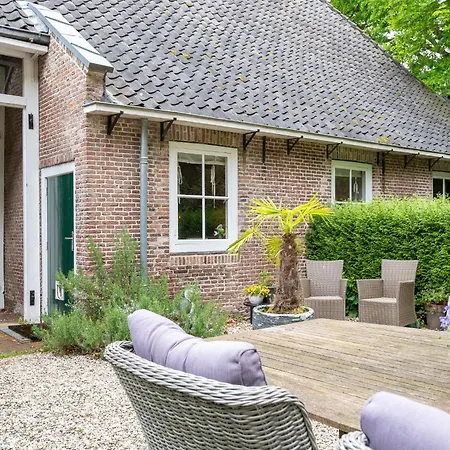 Holiday home Zwaluwenburg 8