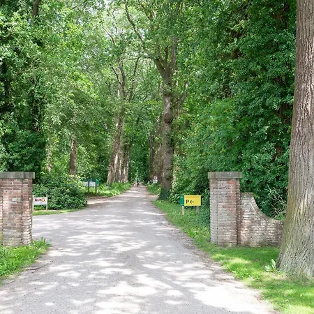 Zwaluwenburg 8