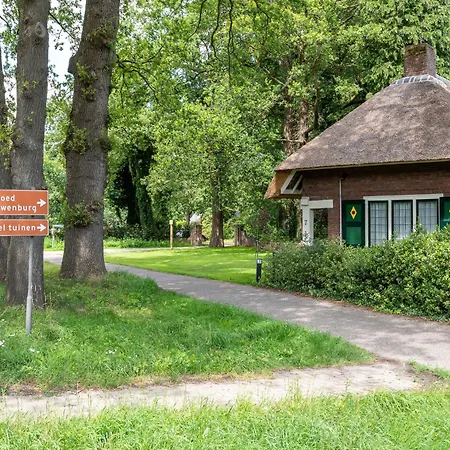 Zwaluwenburg 8