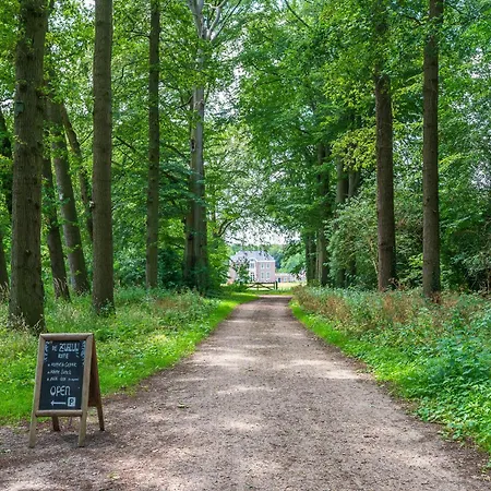 Holiday home Zwaluwenburg 8 *